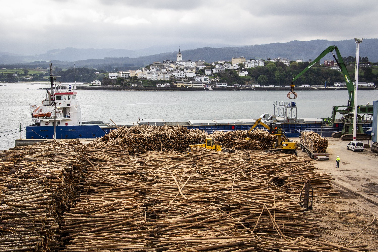 El puerto no se detiene